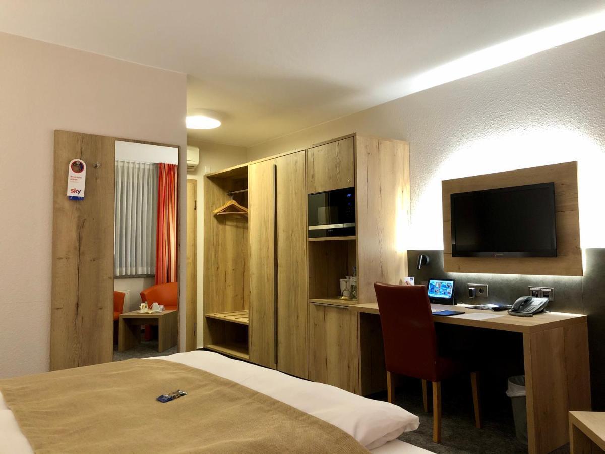 Hotel Merkur Landstuhl Kültér fotó