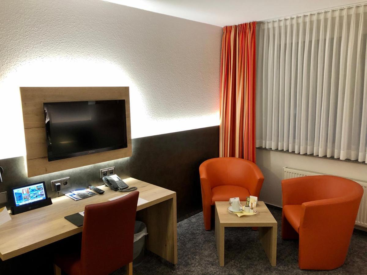 Hotel Merkur Landstuhl Kültér fotó